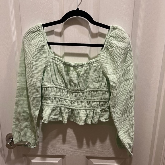 wild fable Tops - Wild Fable, Green Cropped Blouse, Size Small